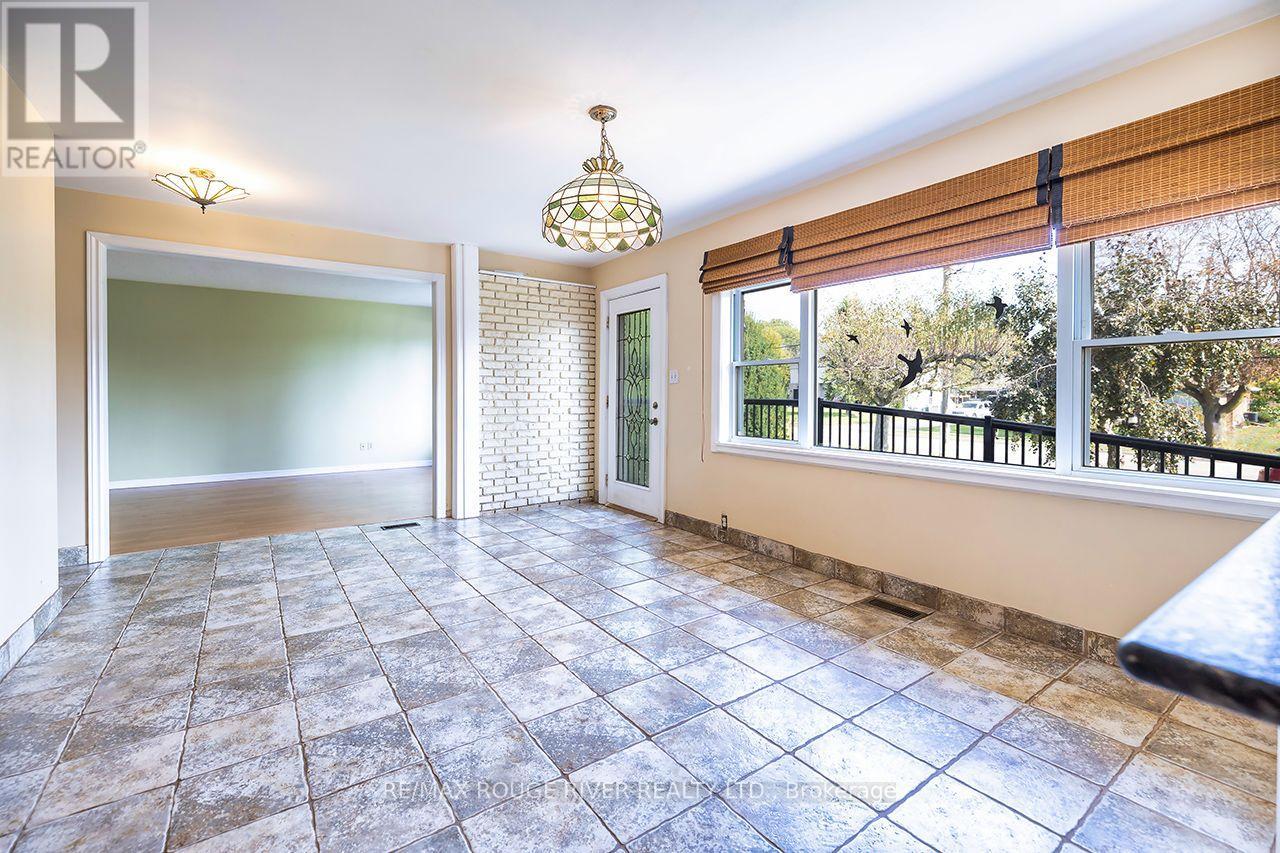 184 Garrard Road Property Photo 10
