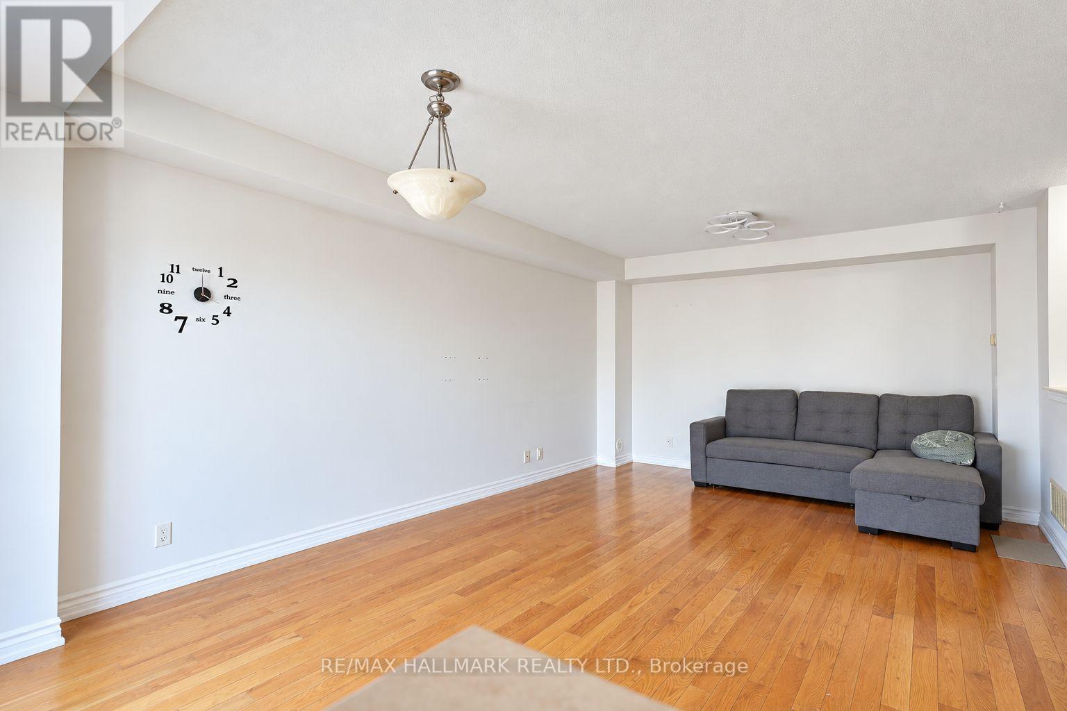 63 Tabaret Crescent Property Photo 8