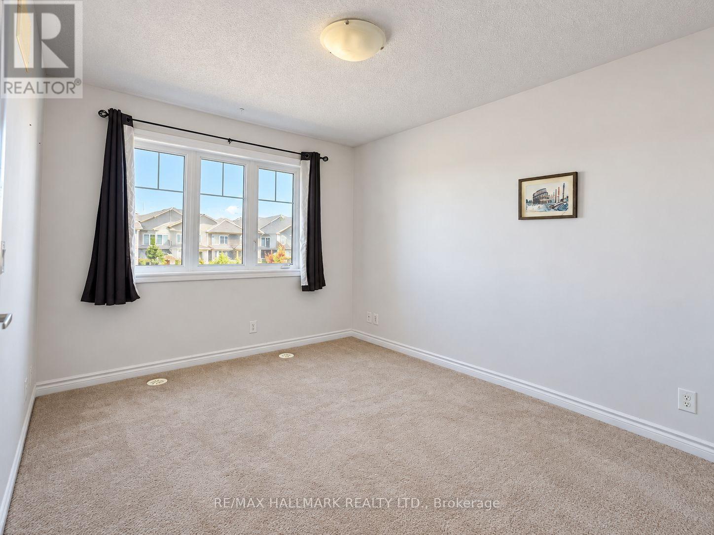 63 Tabaret Crescent Property Photo 16