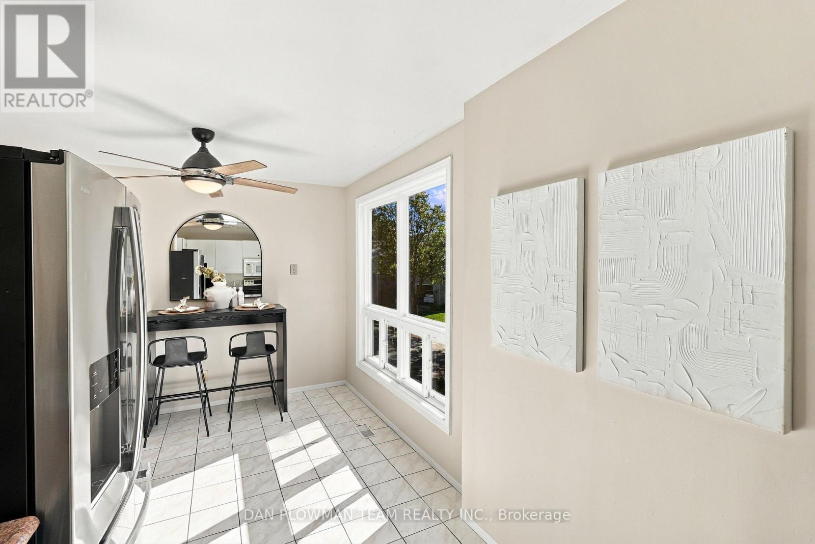 81 - 1133 Ritson Road N Property Photo 17