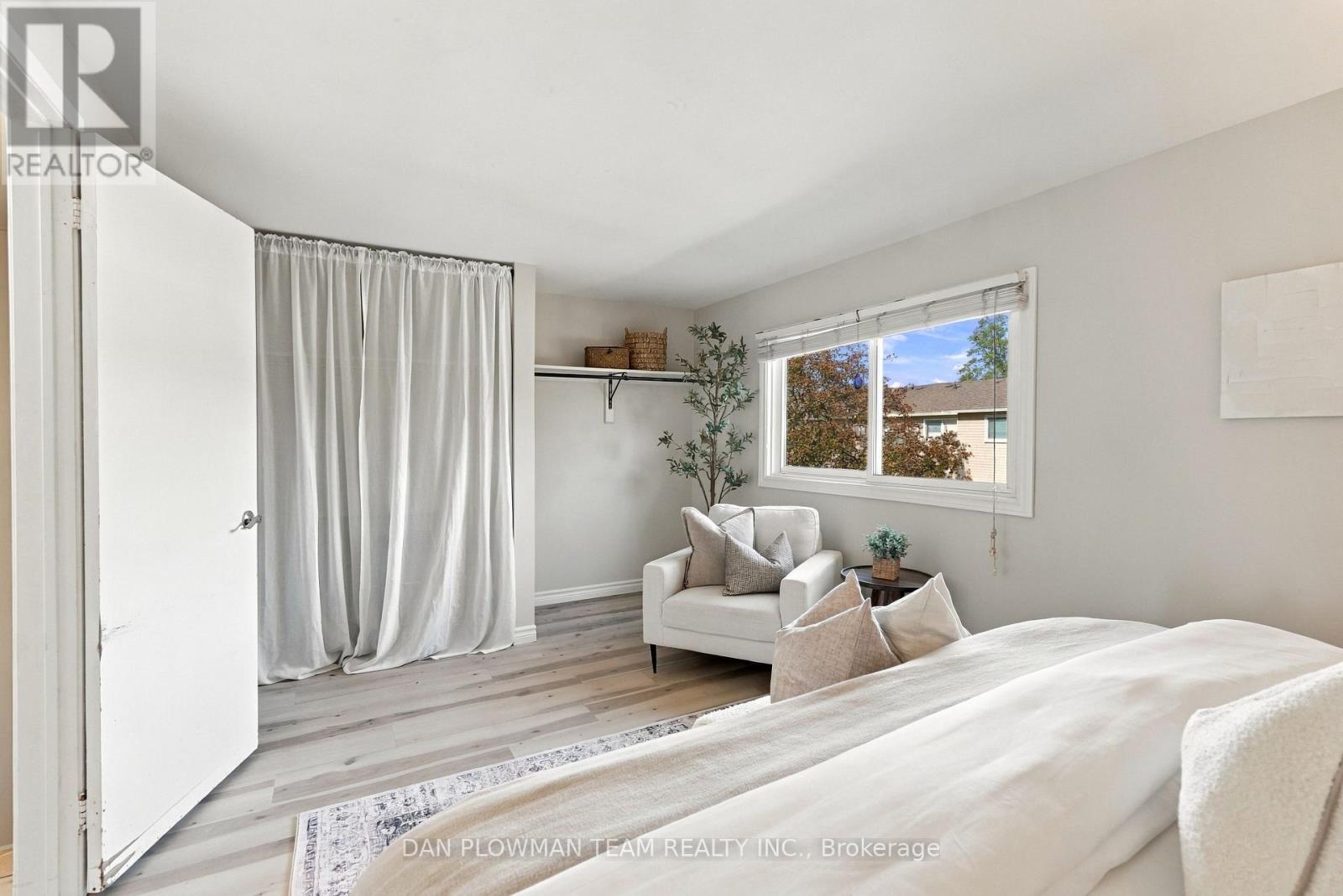 81 - 1133 Ritson Road N Property Photo 20