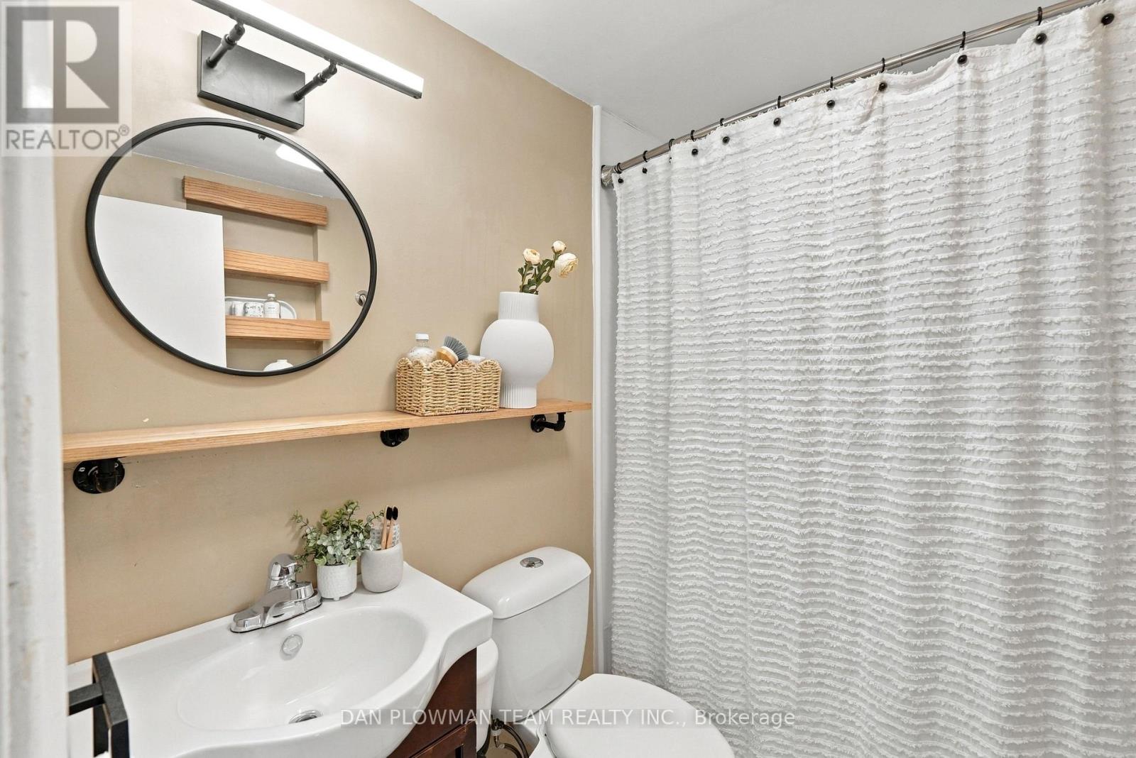 81 - 1133 Ritson Road N Property Photo 28