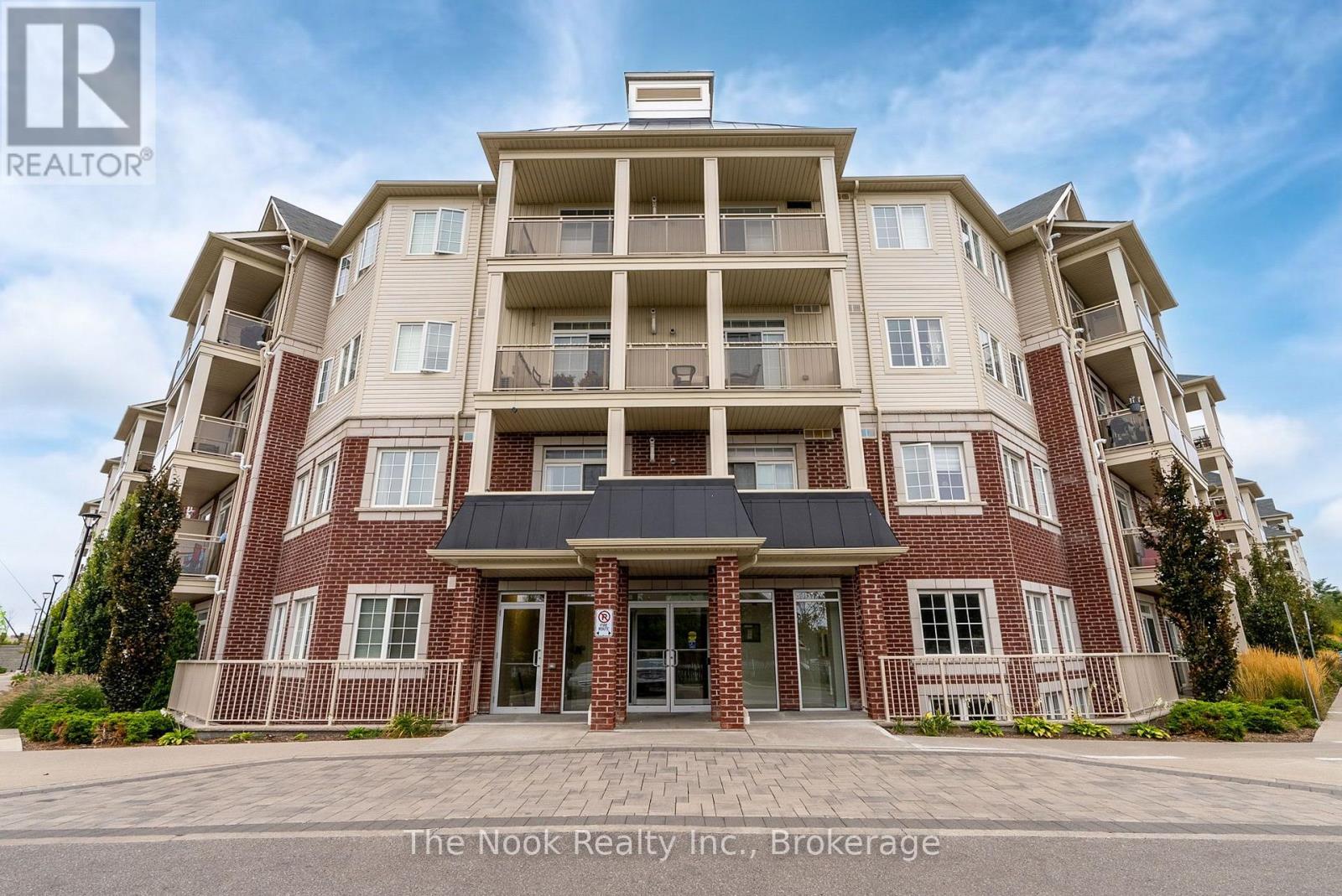 420 - 84 ASPEN SPRINGS DRIVE Property Photo 1