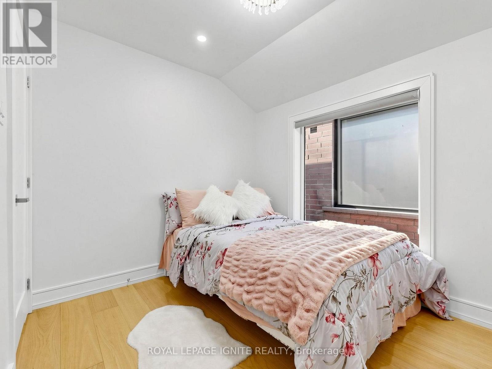 52a Robinson Avenue Property Photo 38