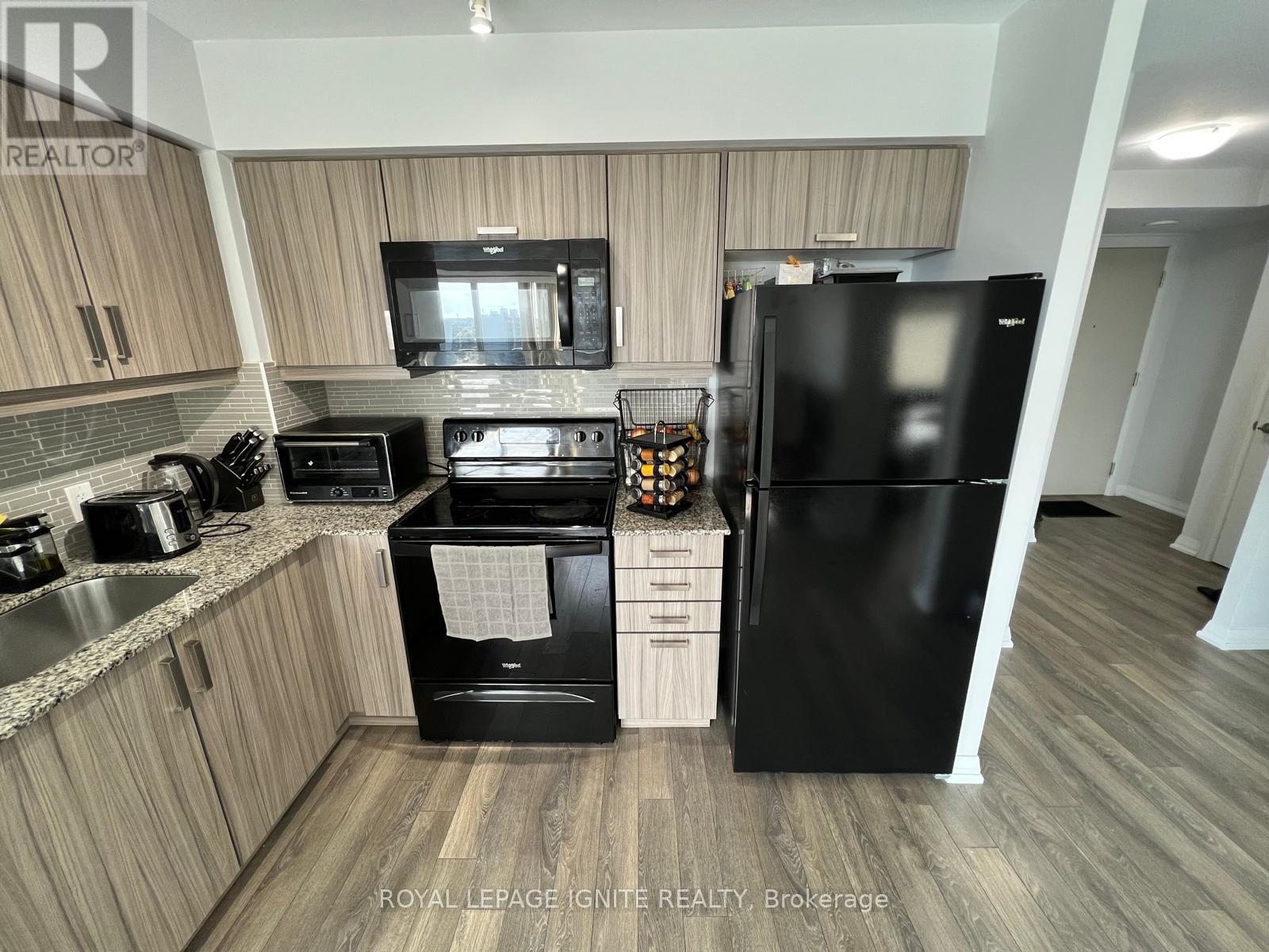 1502 - 30 Meadowglen Place Property Photo 3