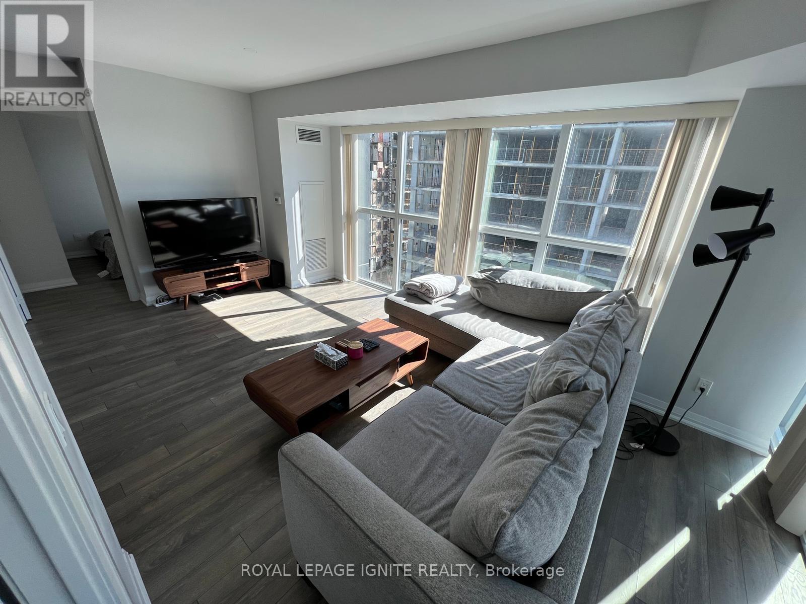 1502 - 30 Meadowglen Place Property Photo 4