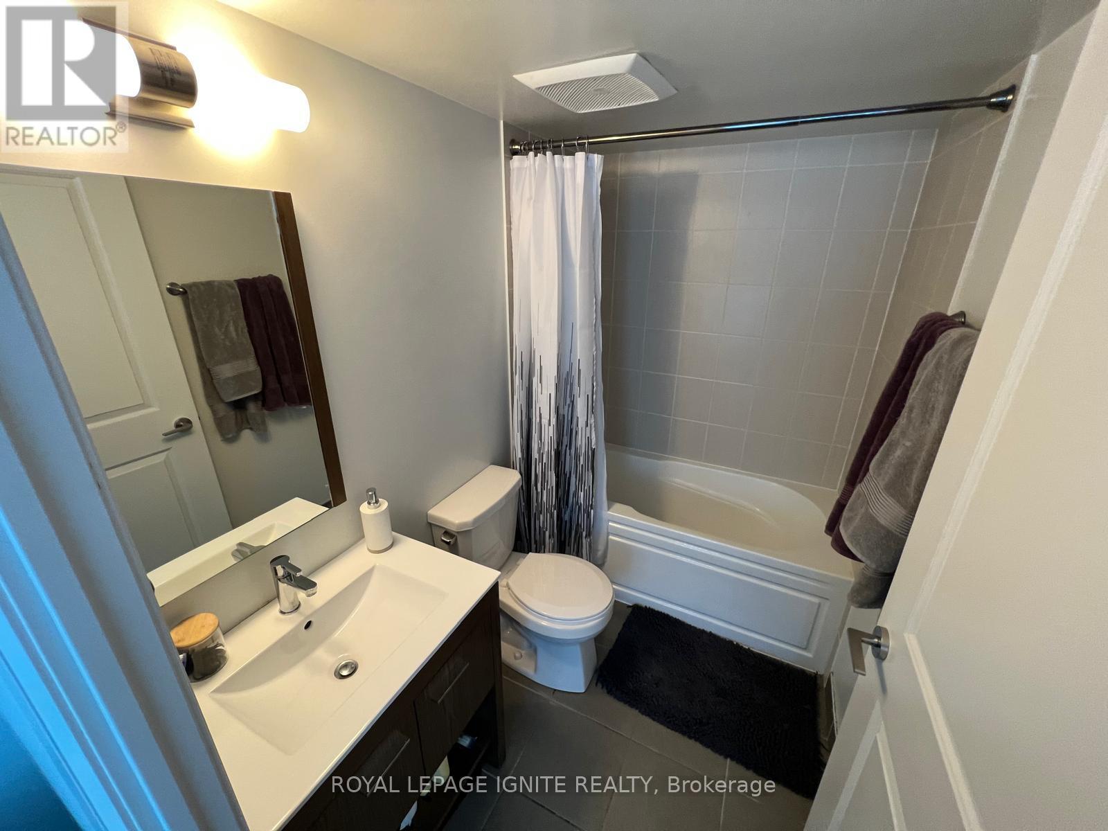 1502 - 30 Meadowglen Place Property Photo 11