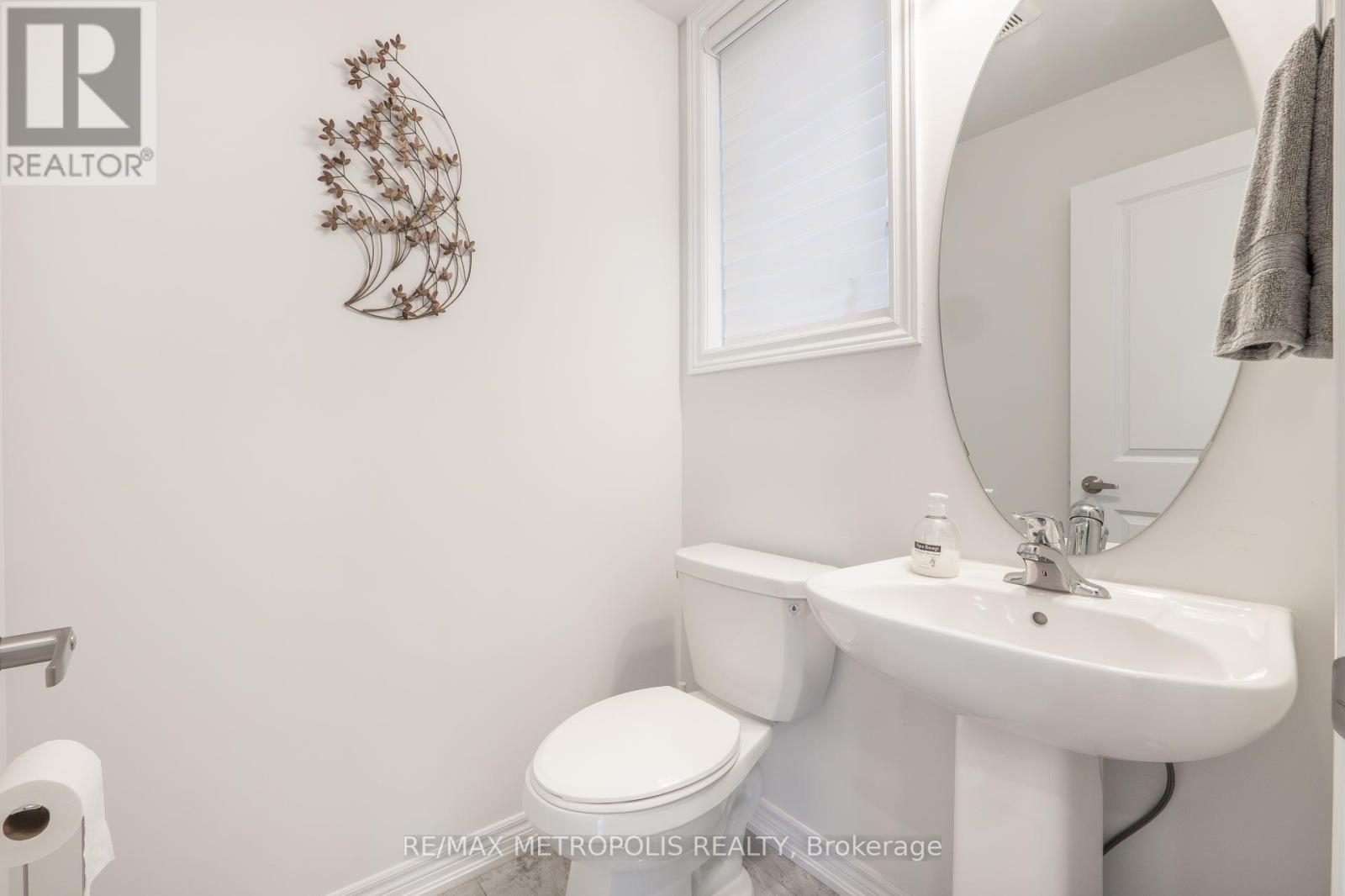 127 Mcphail - Main & 2nd Avenue Property Photo 7