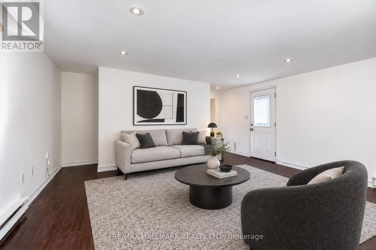 14 Saunders Road Property Photo 12