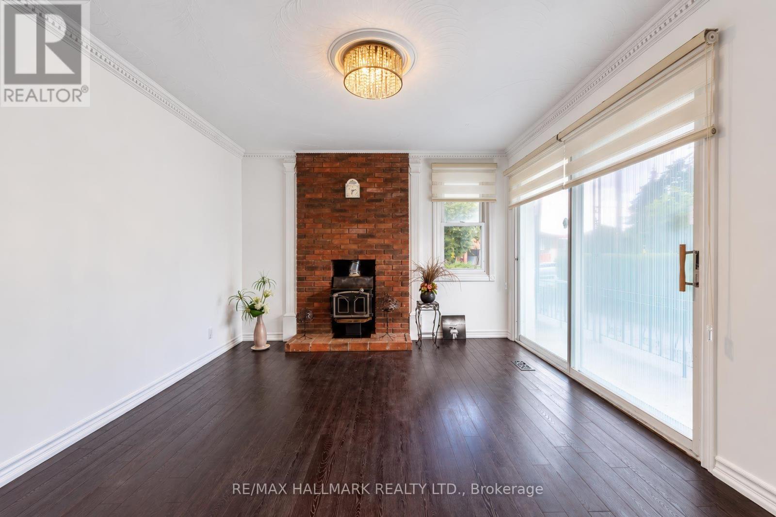 14 Saunders Road Property Photo 22