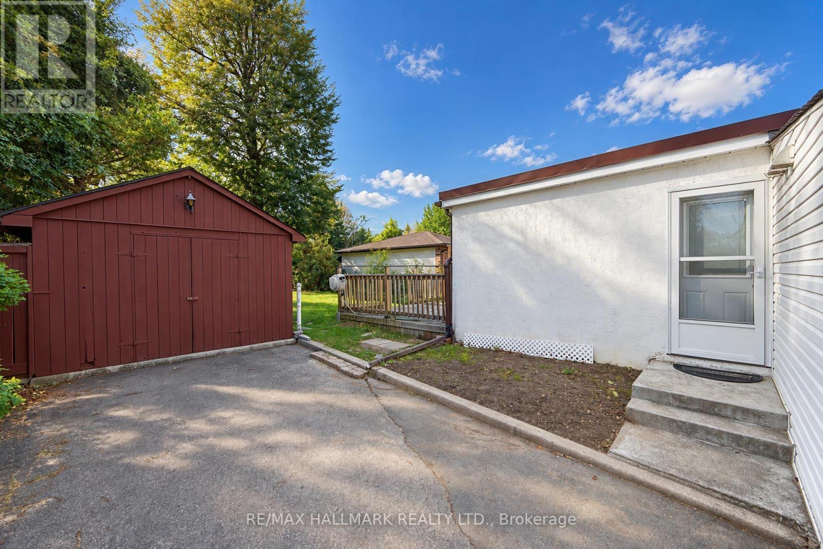 14 Saunders Road Property Photo 39