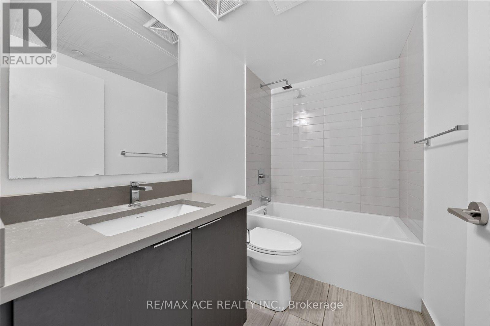515 - 2033 Kennedy Road Property Photo 20