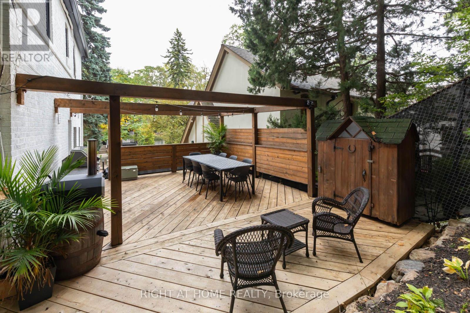 16 Pine Crescent Property Photo 37