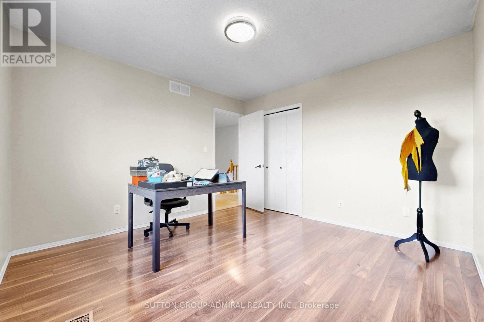 879 Peggoty Circle Property Photo 31