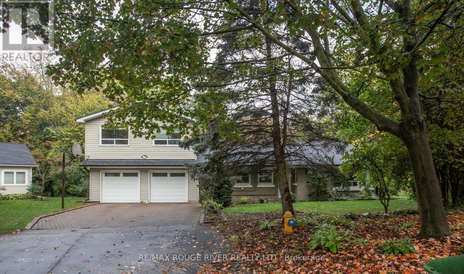 37 Acland Crescent Property Photo 2