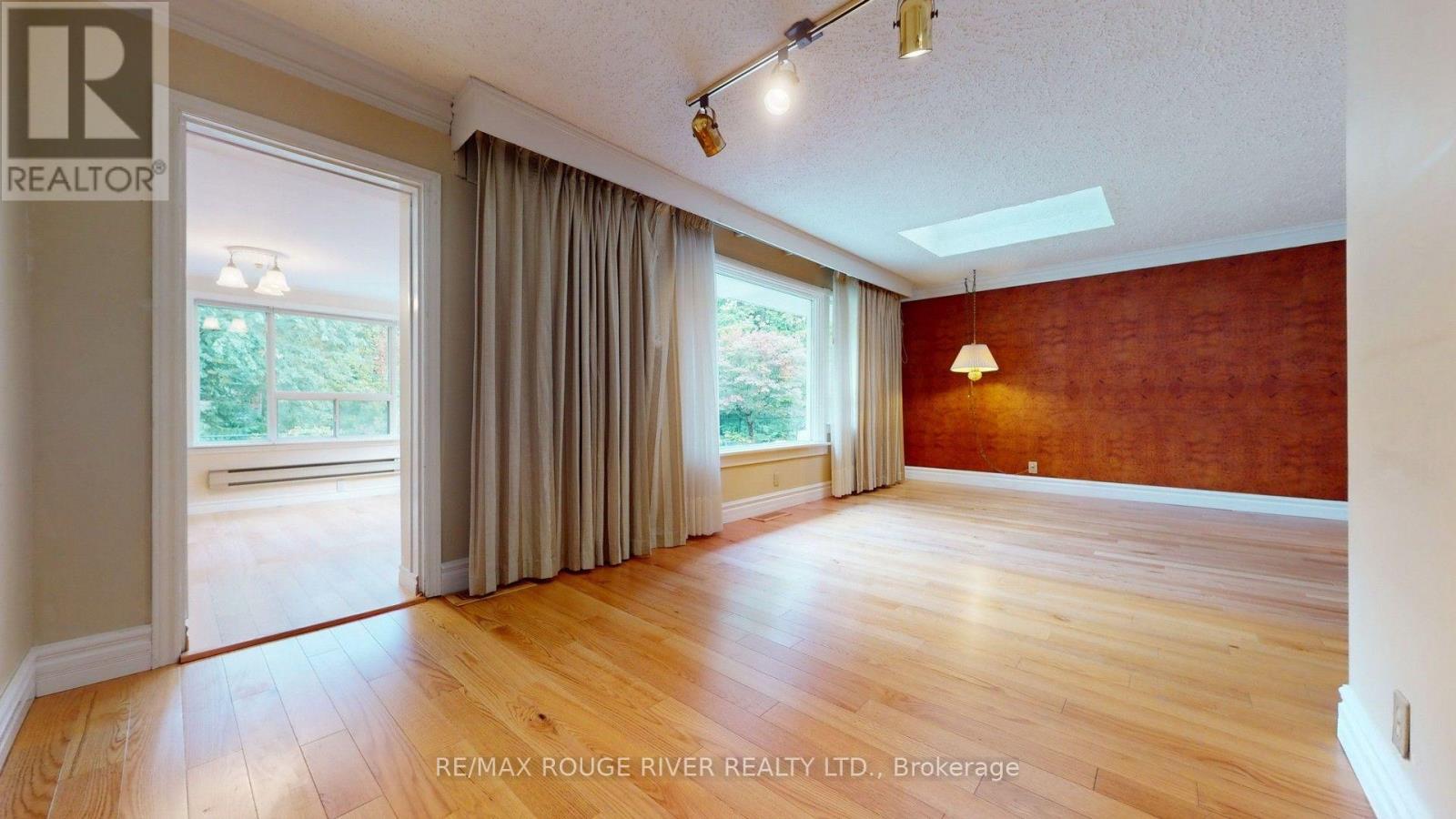 37 Acland Crescent Property Photo 11