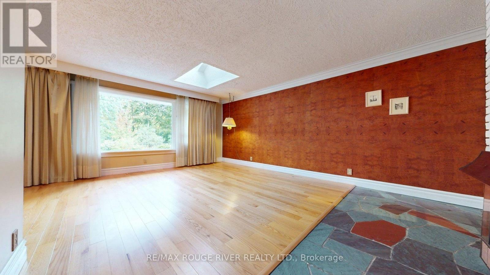 37 Acland Crescent Property Photo 12