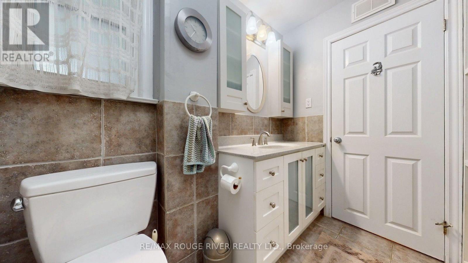 37 Acland Crescent Property Photo 22
