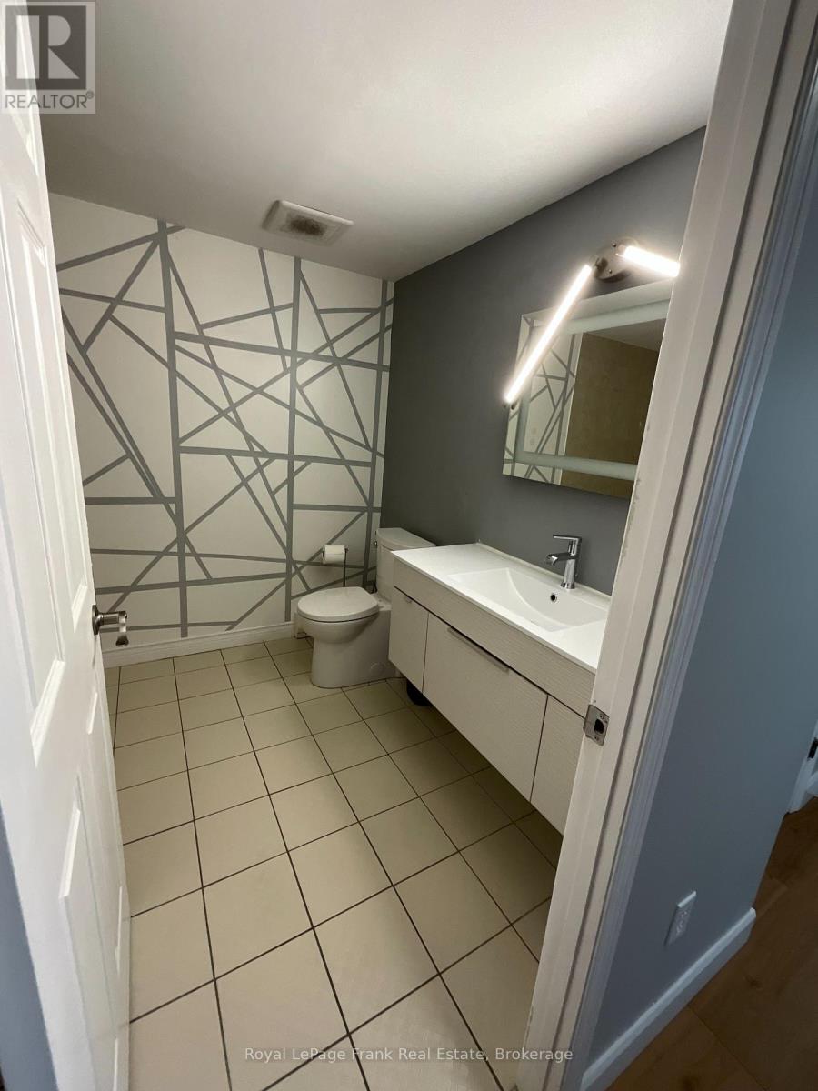 205 - 80 Athol Street E Property Photo 17