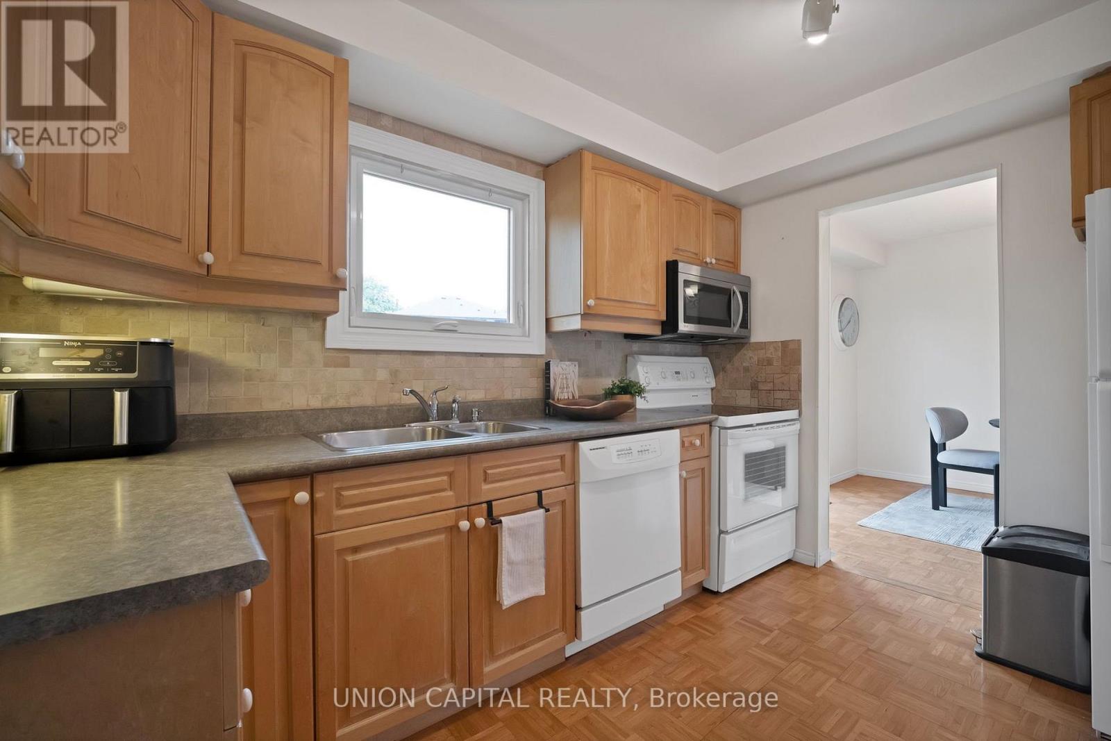 73 Humphrey Drive Property Photo 14