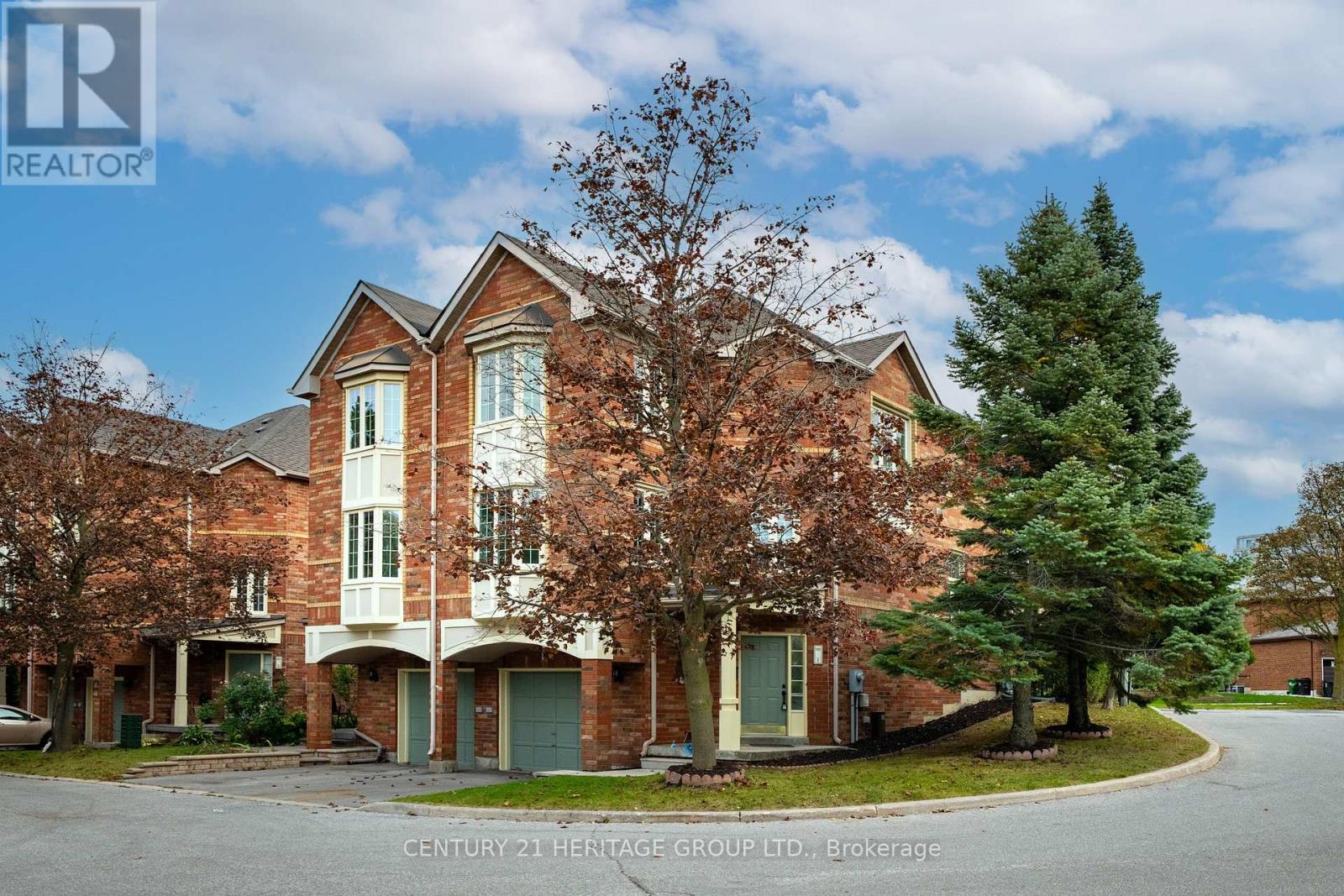 1 - 1 Guildpark Pathway Property Photo 1