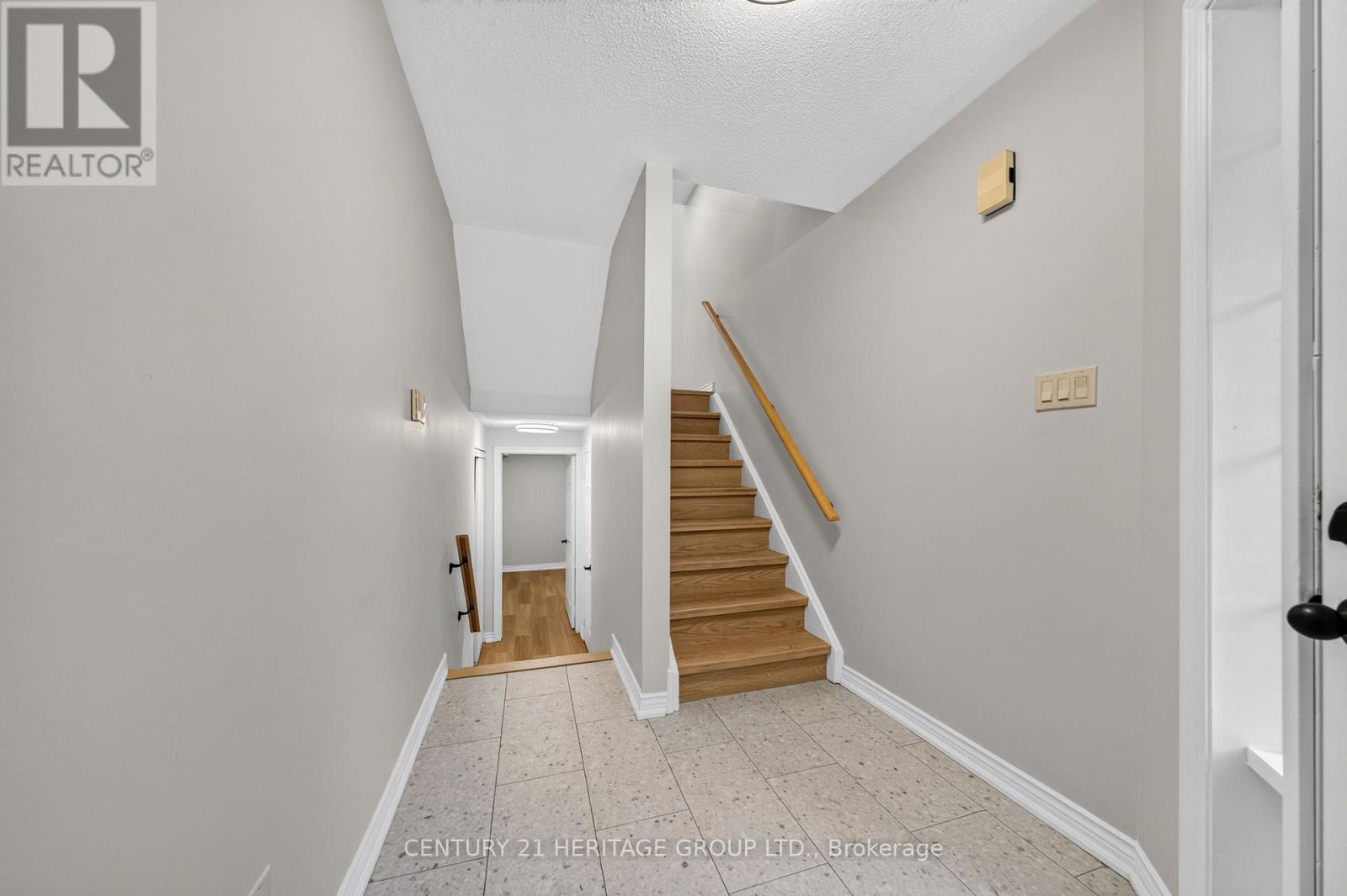 1 - 1 Guildpark Pathway Property Photo 36