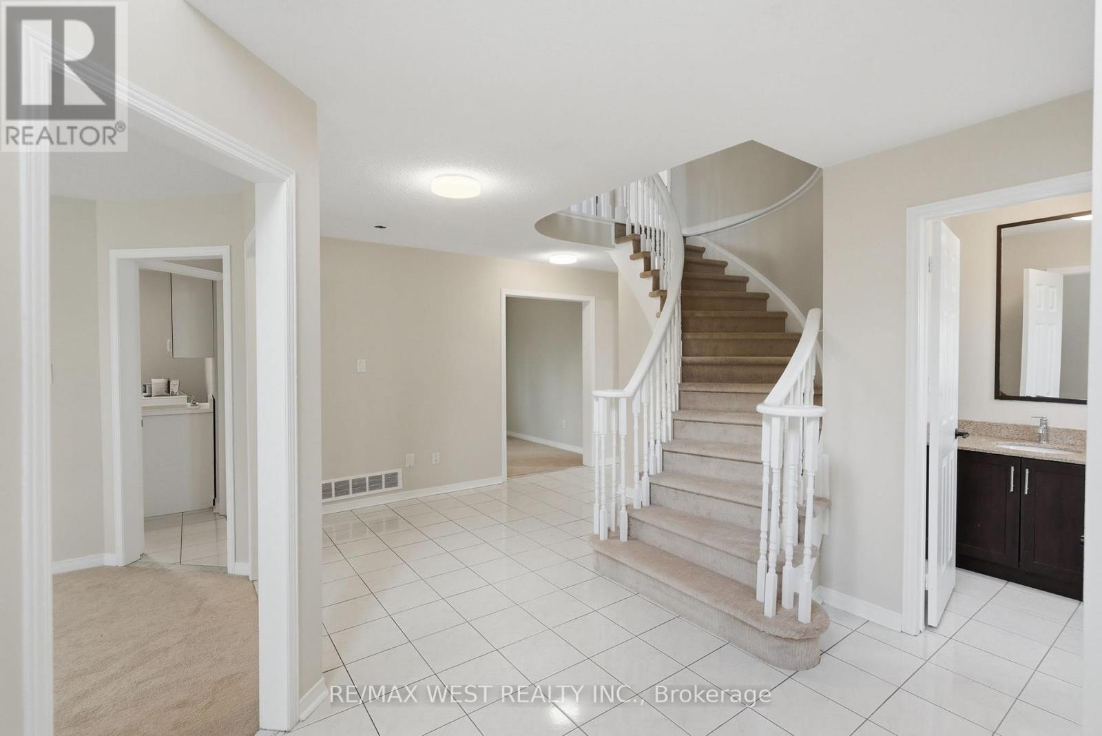 60 Furrow Drive Property Photo 4