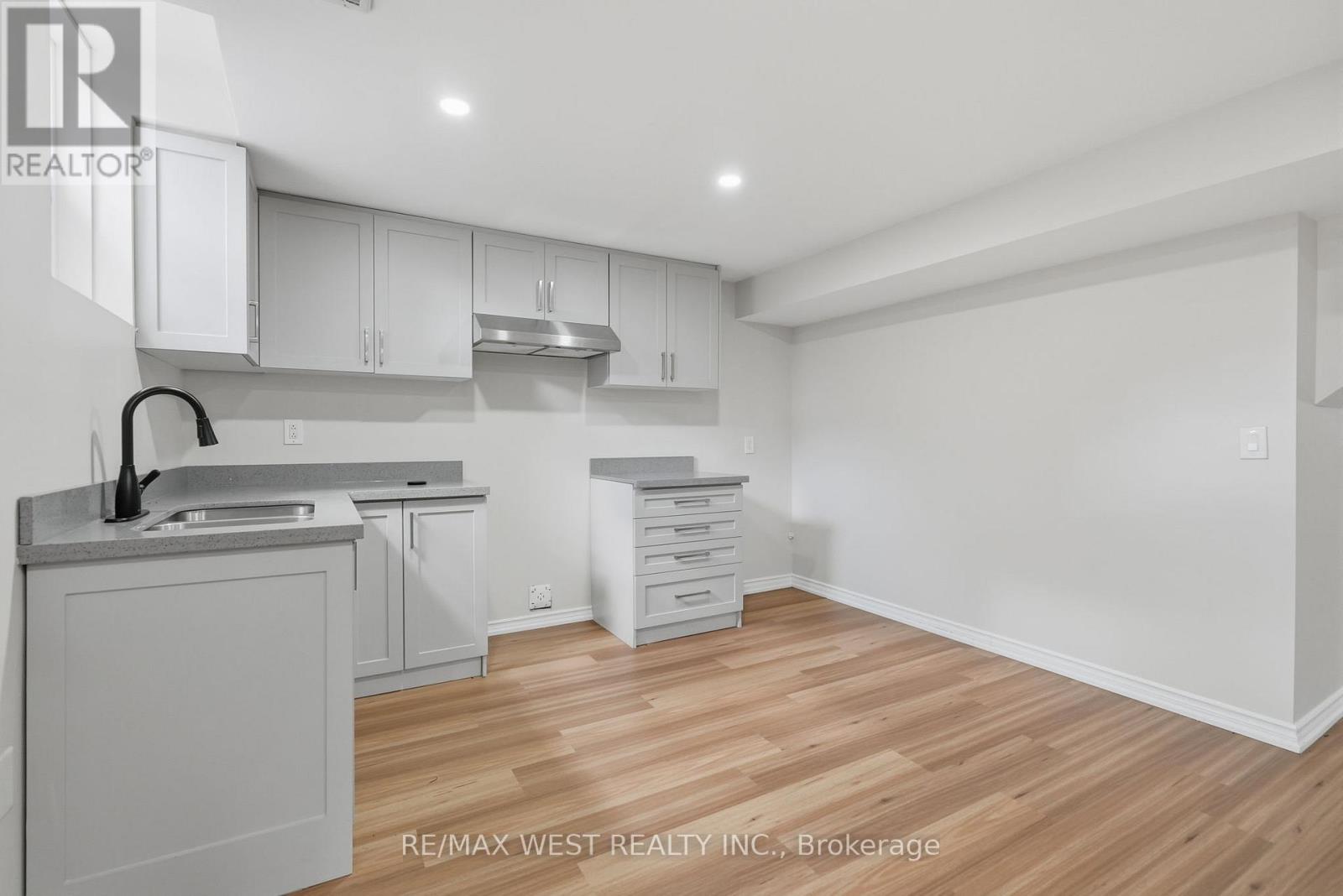 60 Furrow Drive Property Photo 28