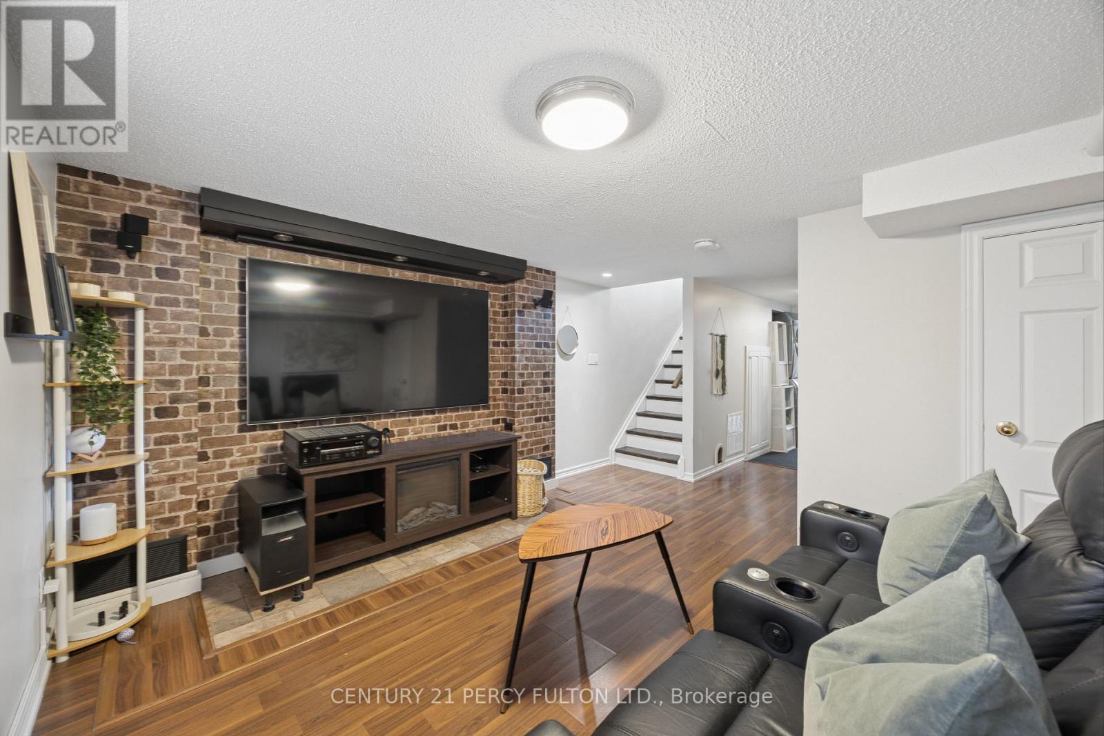 58b - 740 Kennedy Road Property Photo 17
