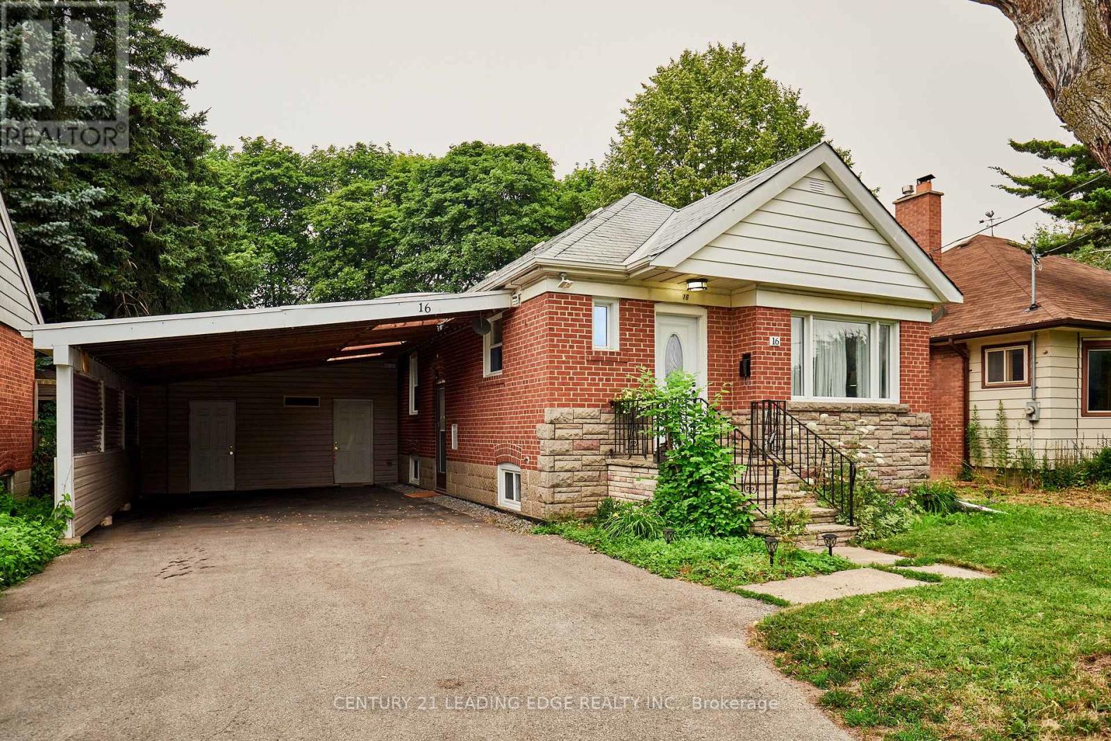 16 MCCOWAN ROAD Property Photo 1