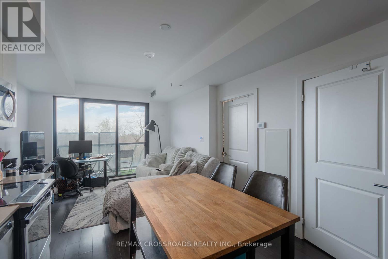 628 - 2799 Kingston Road Property Photo 17