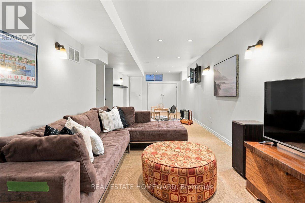 35 Springbank Avenue Property Photo 34