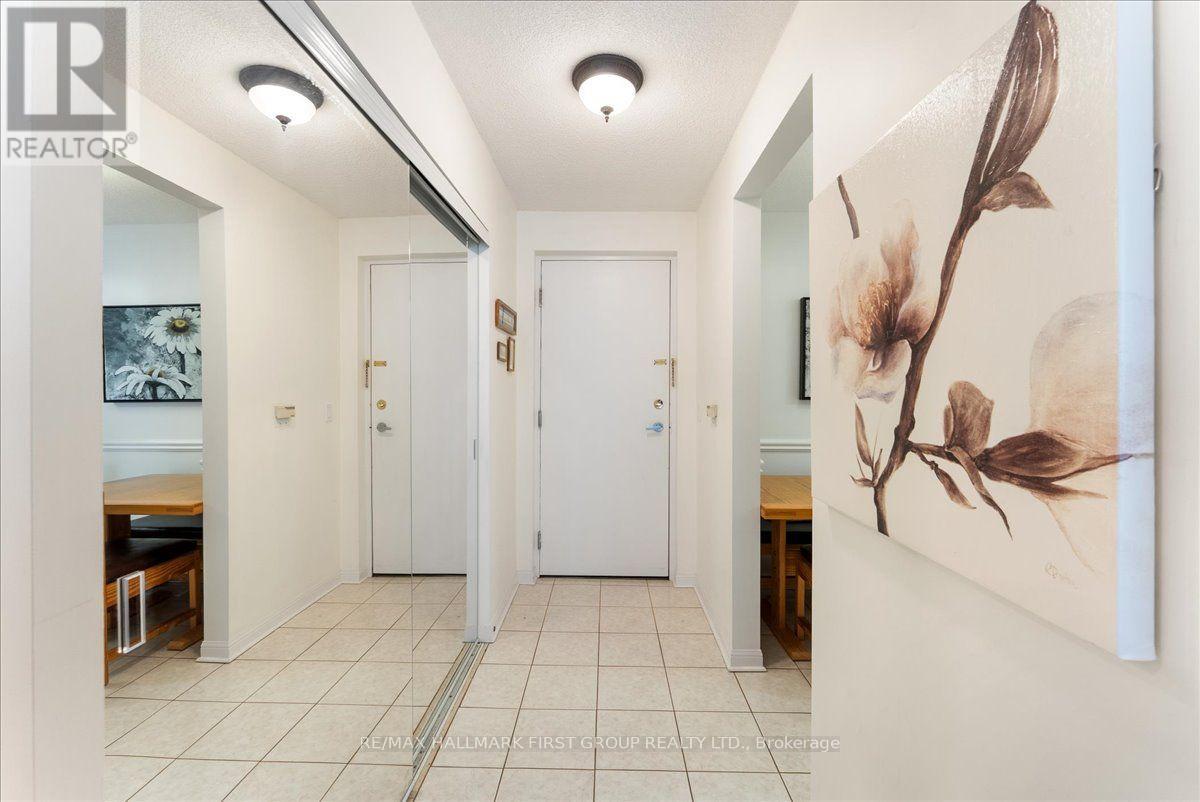 607 - 1400 The Esplanade N Property Photo 9