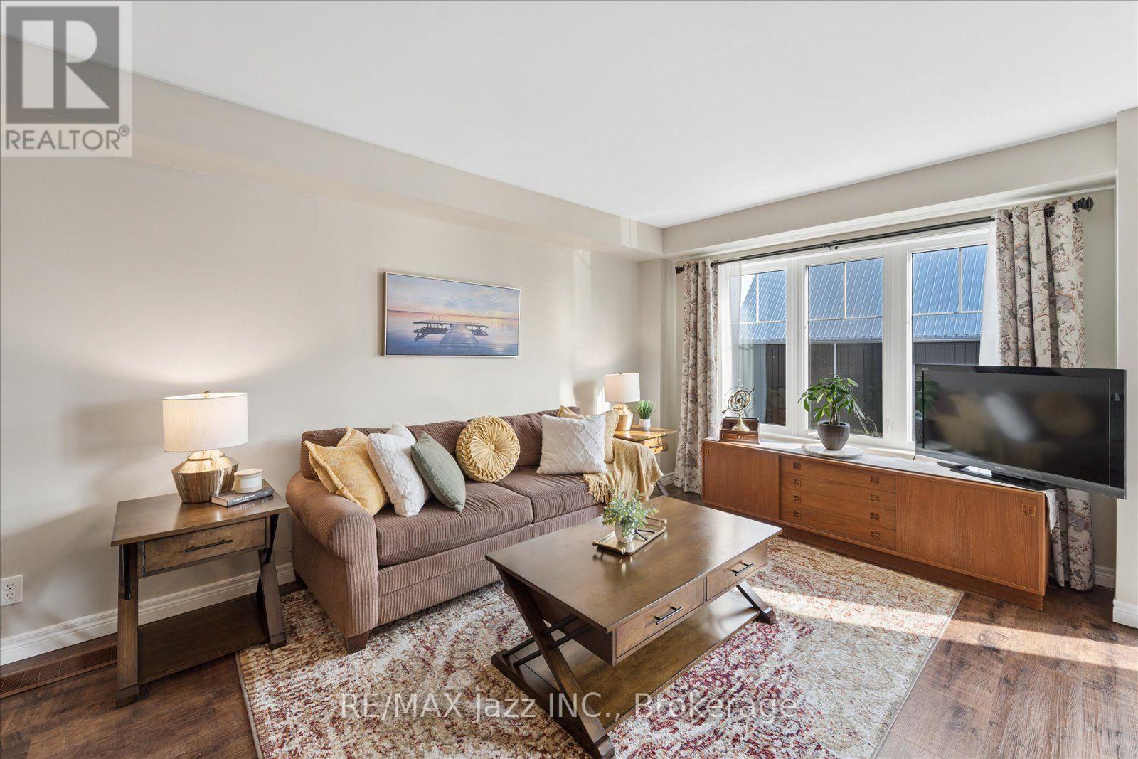 61 Great Gabe Crescent Property Photo 7