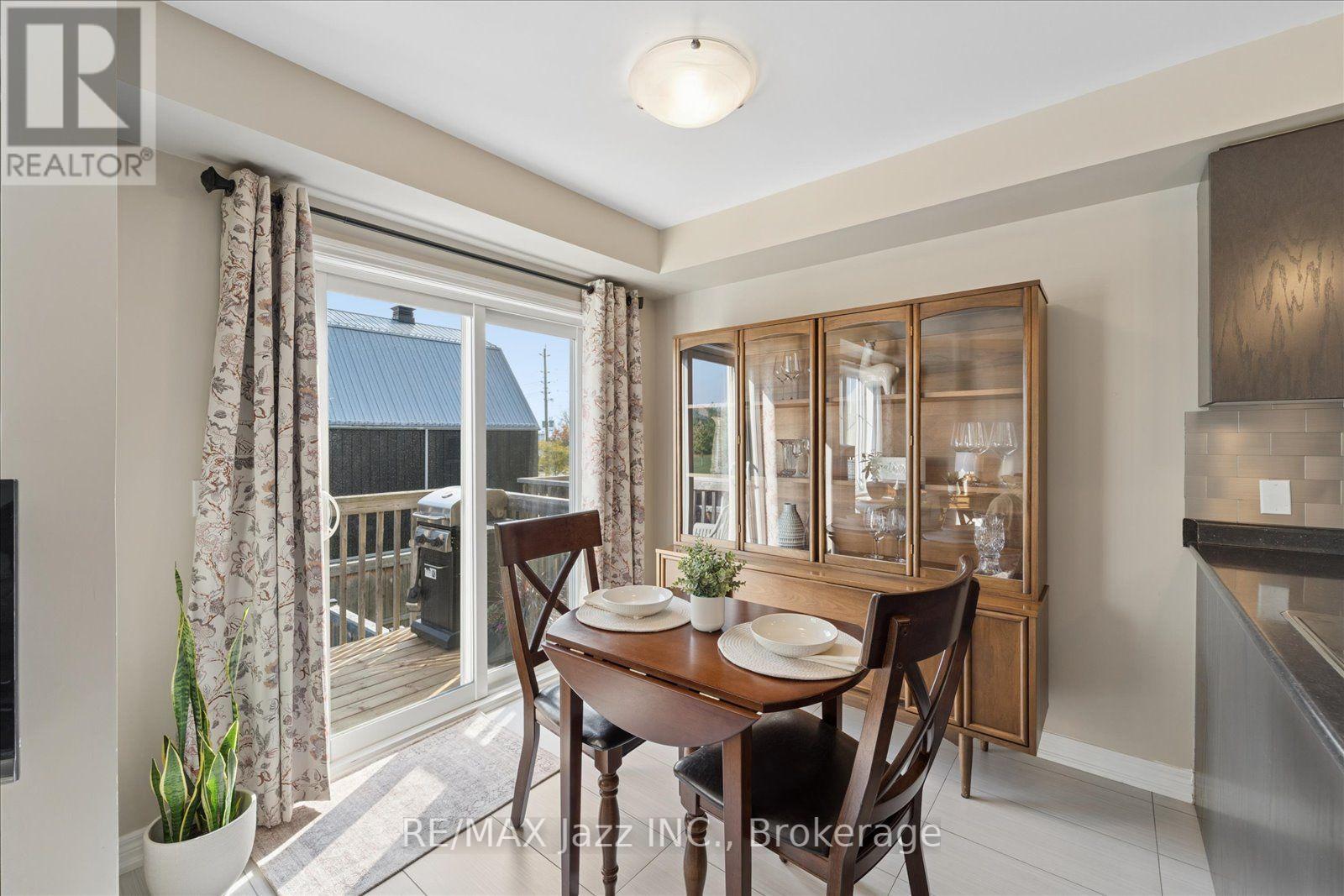61 Great Gabe Crescent Property Photo 14