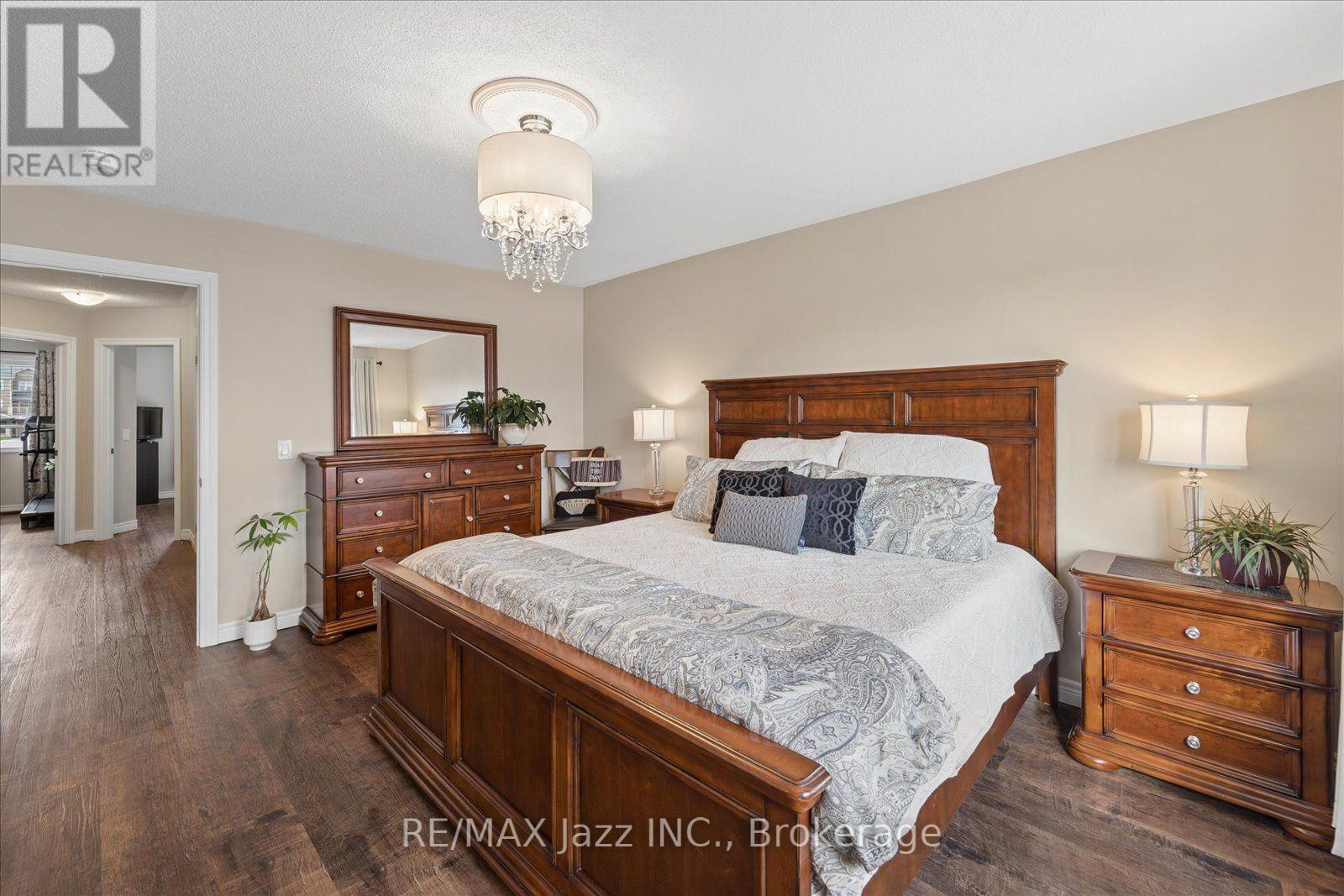61 Great Gabe Crescent Property Photo 18