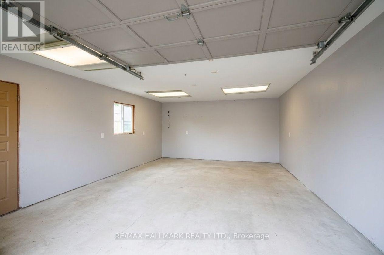 70 Madelaine Avenue Property Photo 21