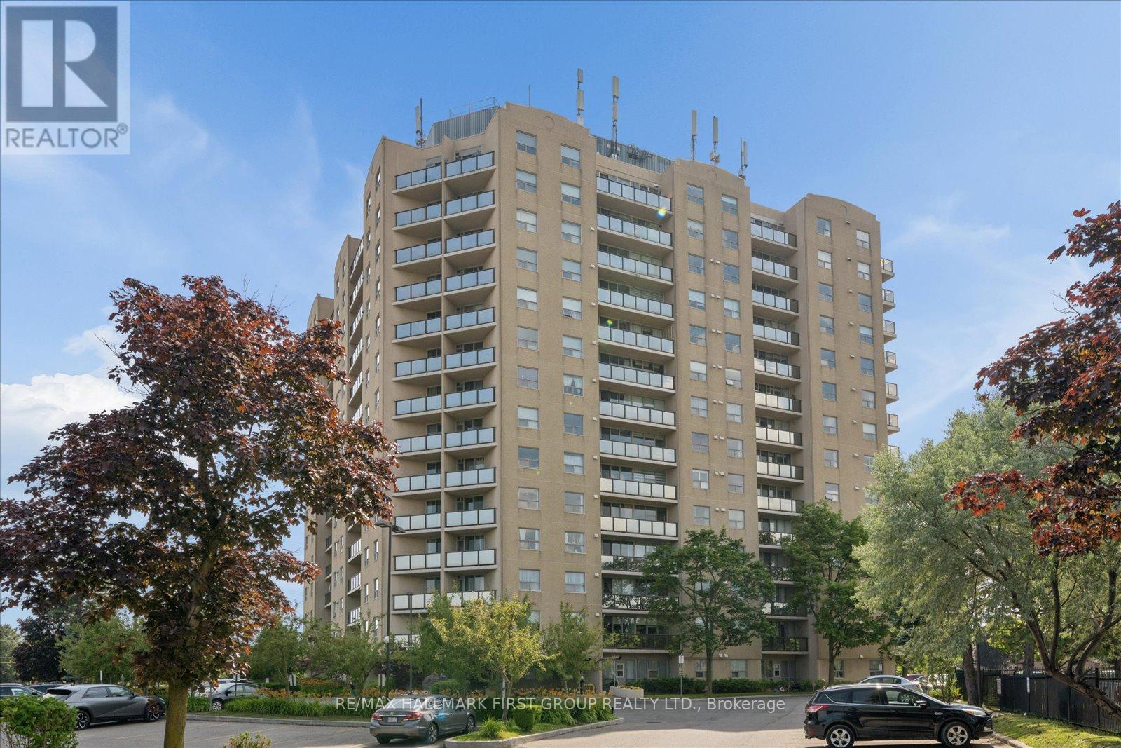 206 - 2 Westney Road N Property Photo 1