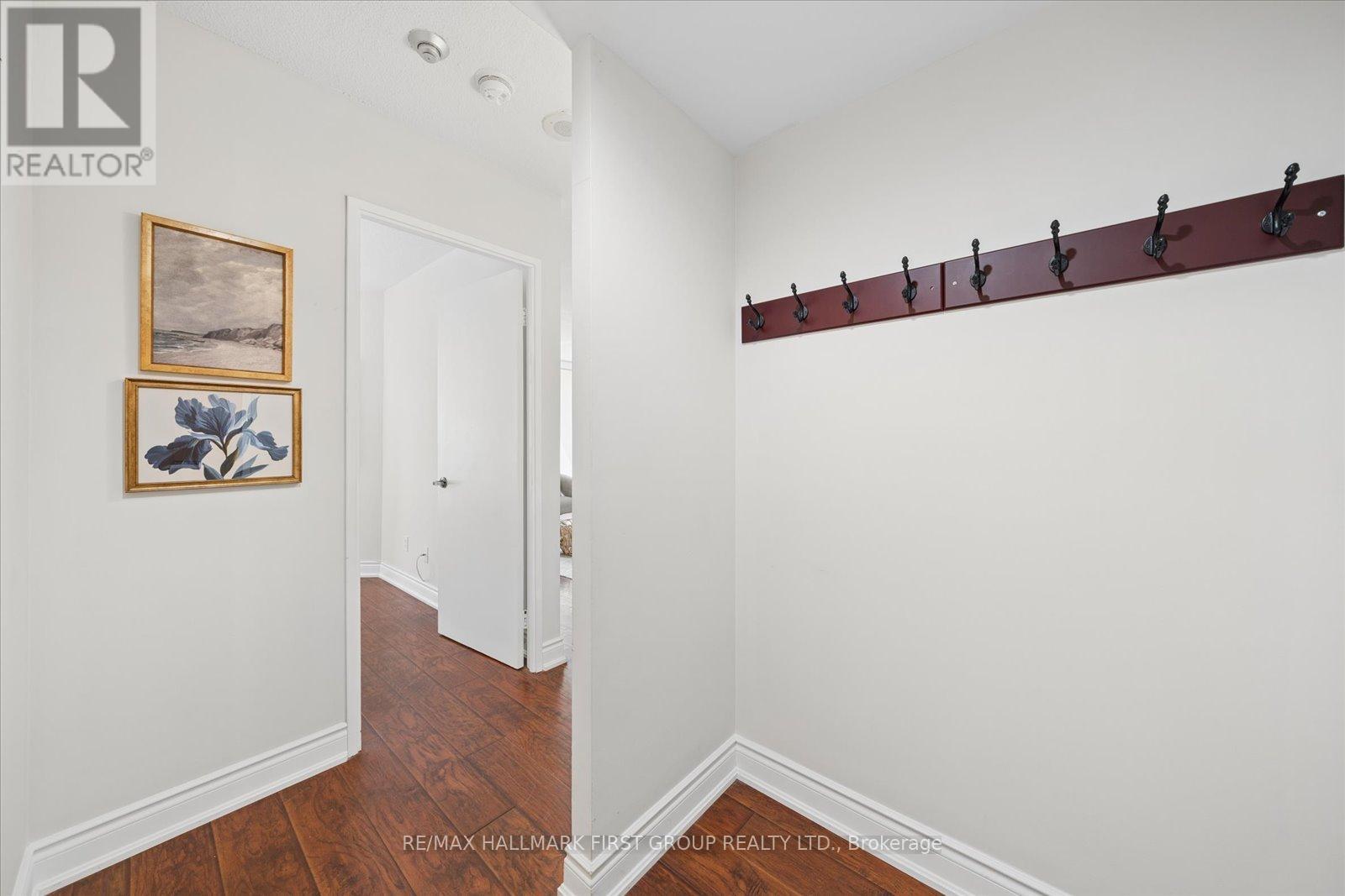 206 - 2 Westney Road N Property Photo 5