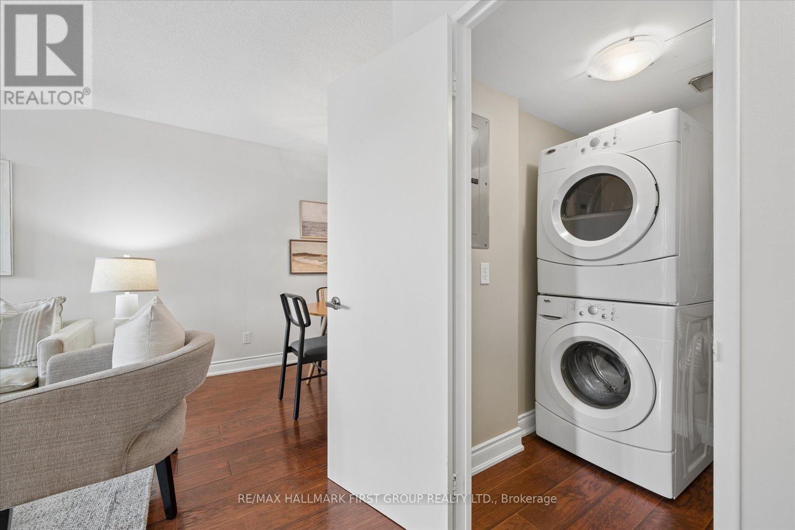 206 - 2 Westney Road N Property Photo 13