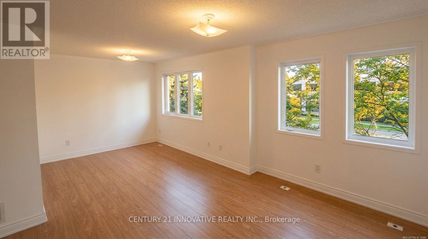 1003 - 19 Rosebank Drive Property Photo 12