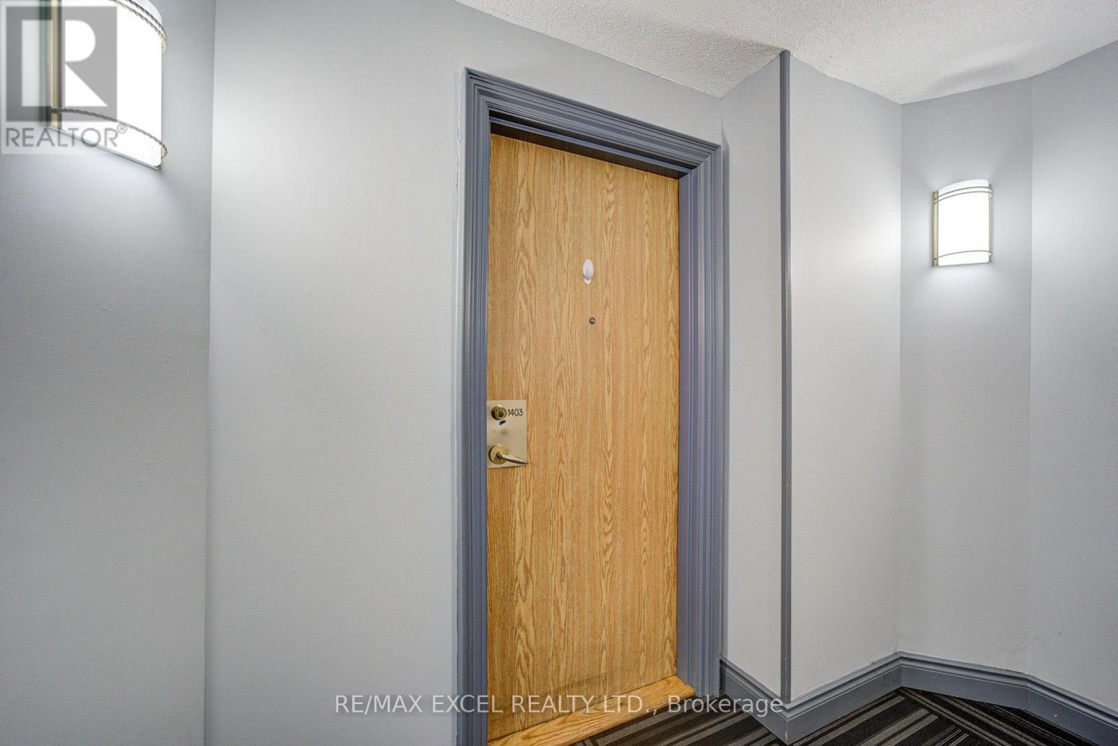 1403 - 300 Alton Towers Circle Property Photo 5