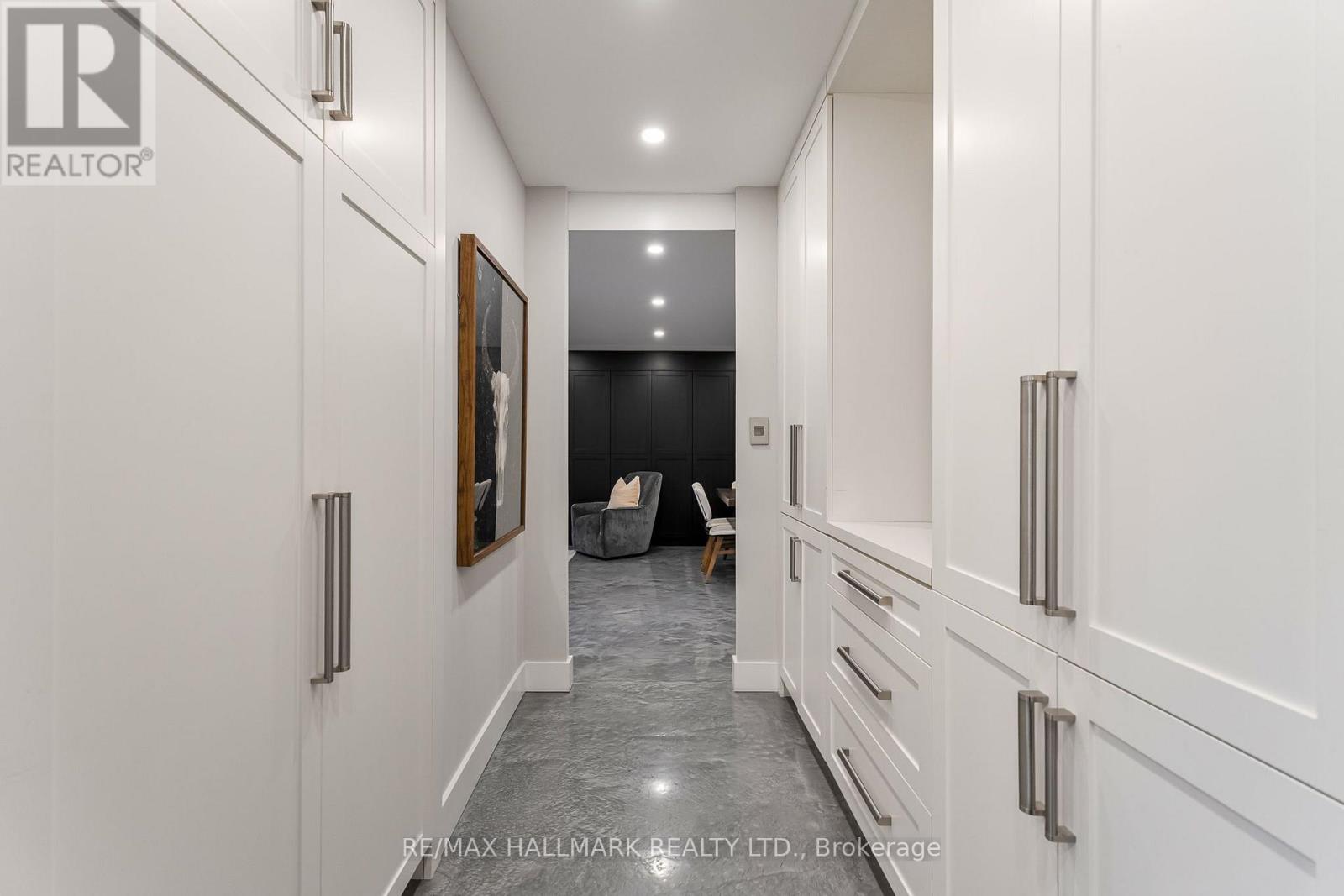 201 - 2365 Queen Street E Property Photo 18