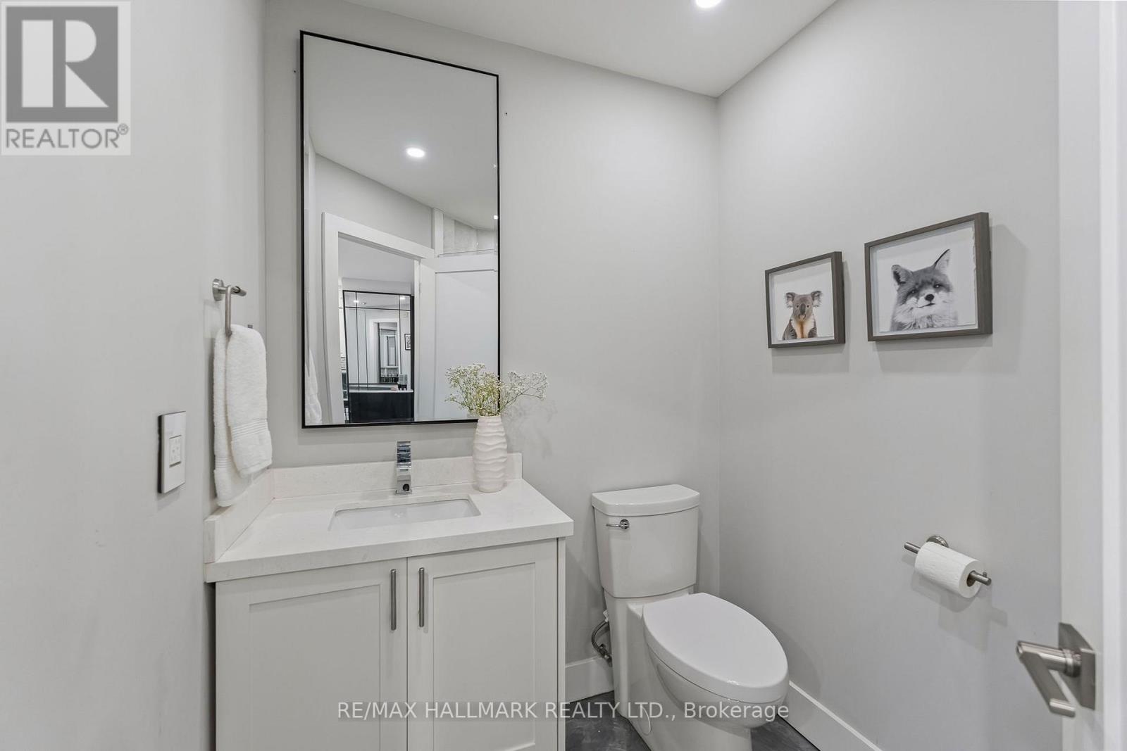 201 - 2365 Queen Street E Property Photo 26