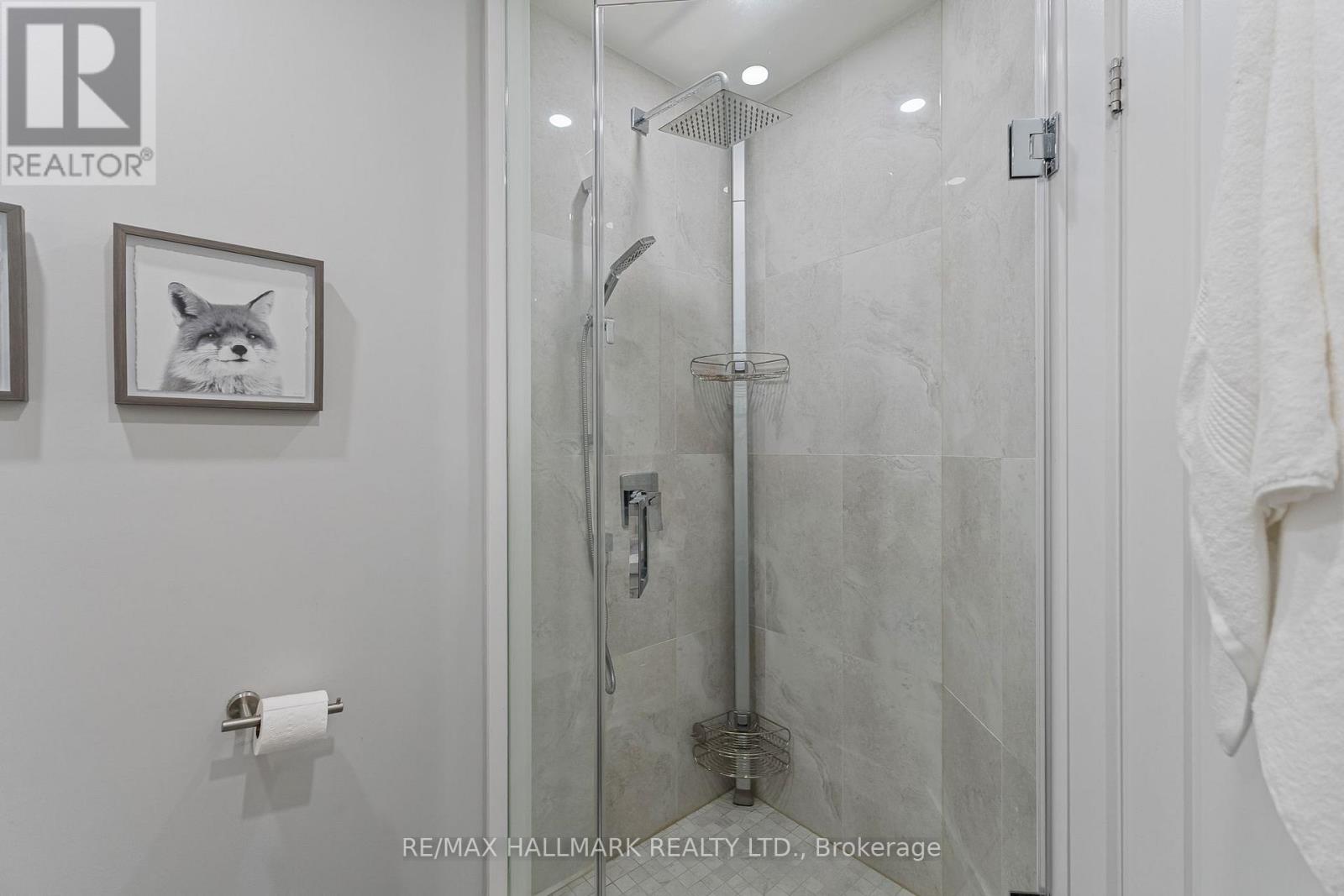 201 - 2365 Queen Street E Property Photo 27