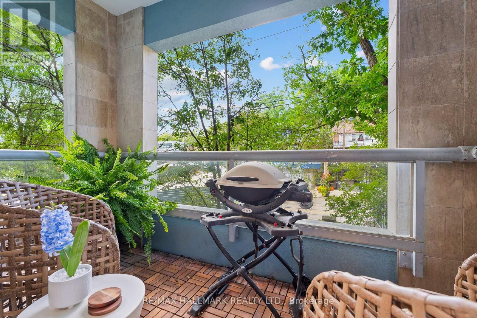201 - 2365 Queen Street E Property Photo 28