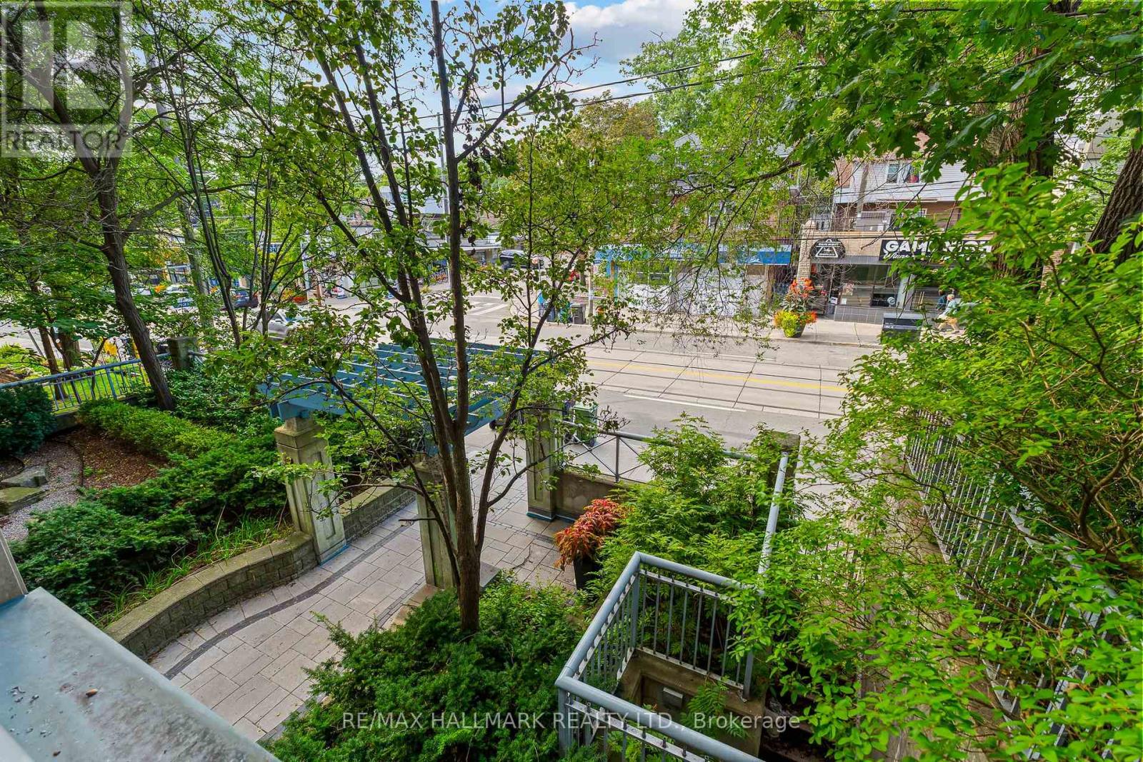201 - 2365 Queen Street E Property Photo 29