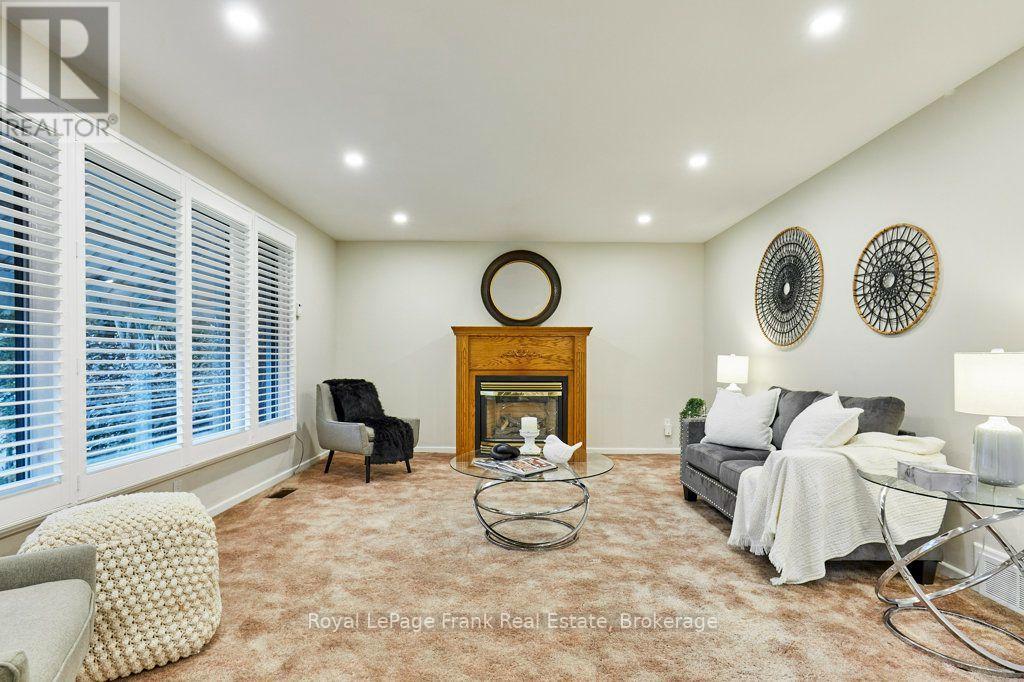 15111 Simcoe Street Property Photo 10