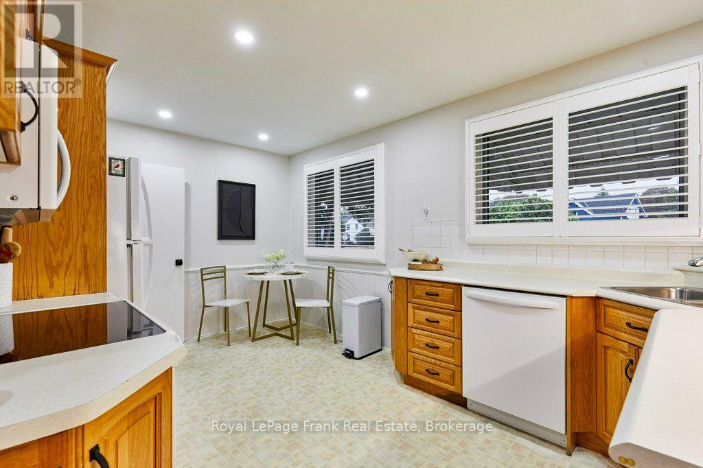 15111 Simcoe Street Property Photo 13