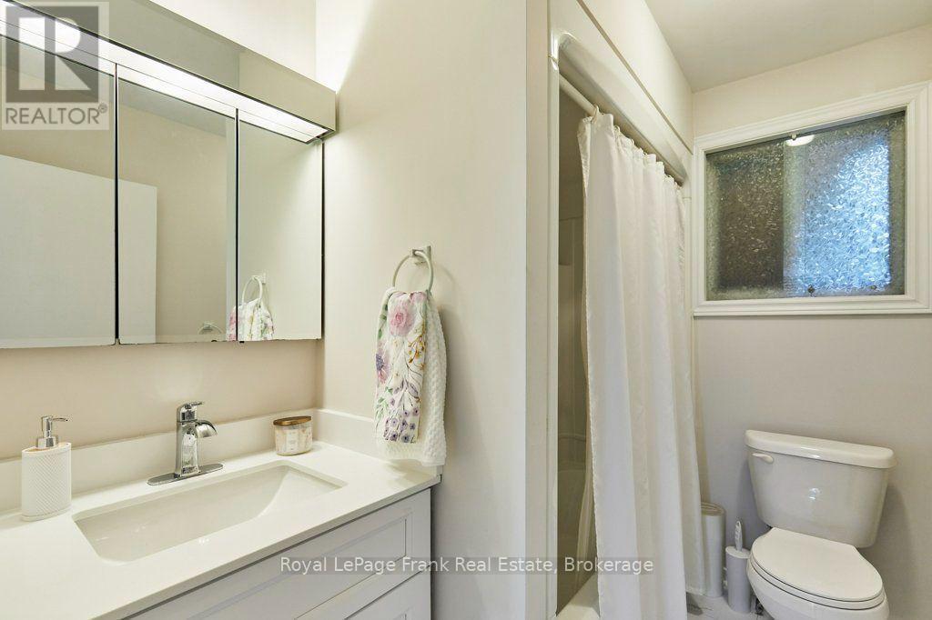 15111 Simcoe Street Property Photo 19